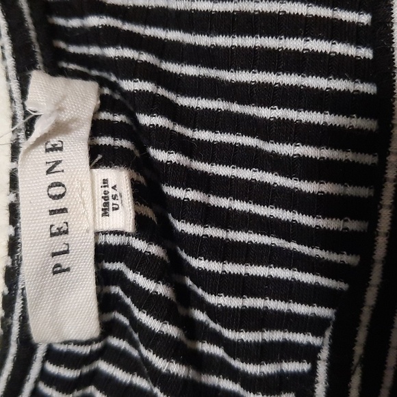 Pleione Top - Picture 3 of 5